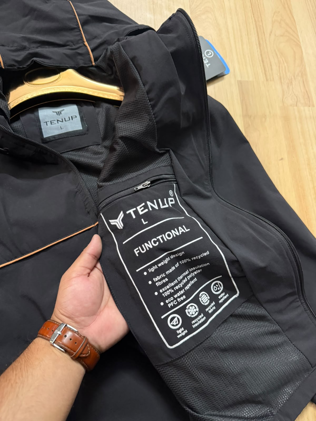 TENUP CORE PIPING AESTHETIC WINDCHEATER -