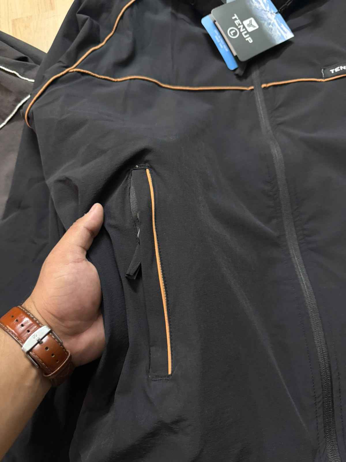TENUP CORE PIPING AESTHETIC WINDCHEATER