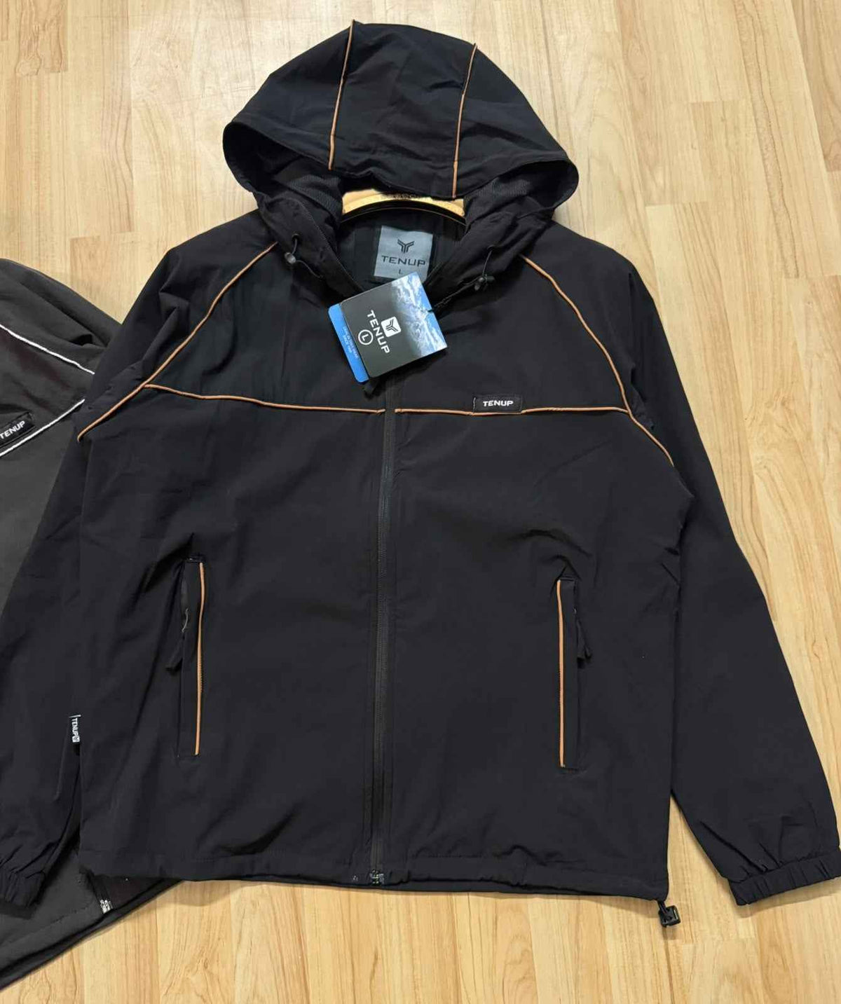 TENUP CORE PIPING AESTHETIC WINDCHEATER