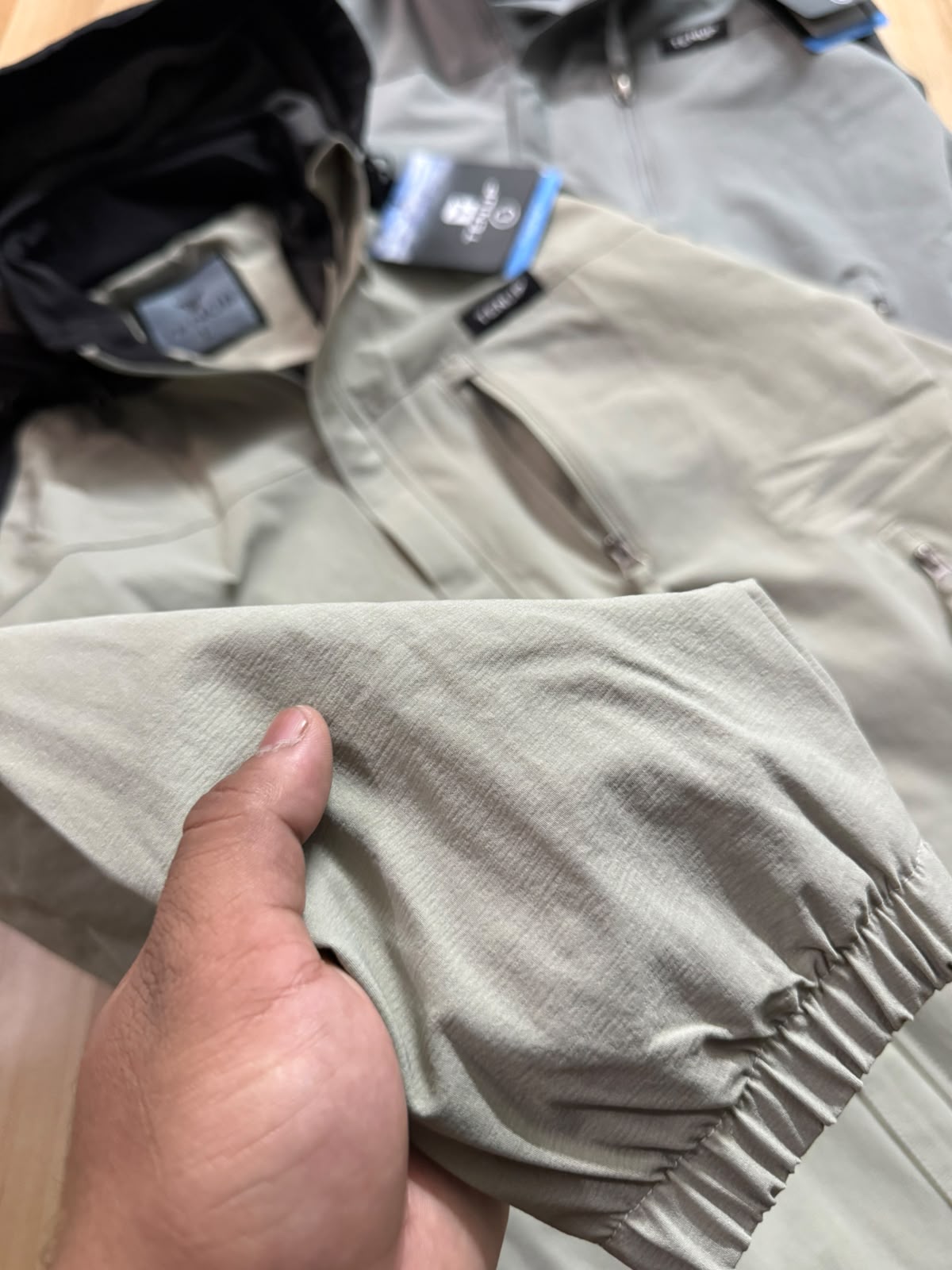 TENUP F1 FLEECE UPPER -