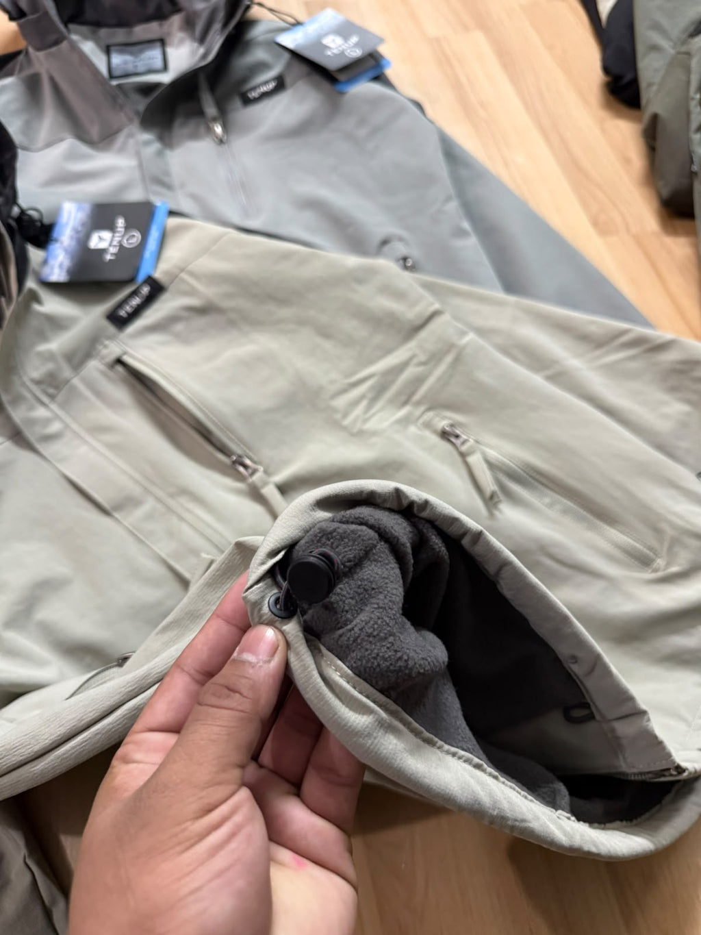 TENUP F1 FLEECE UPPER -